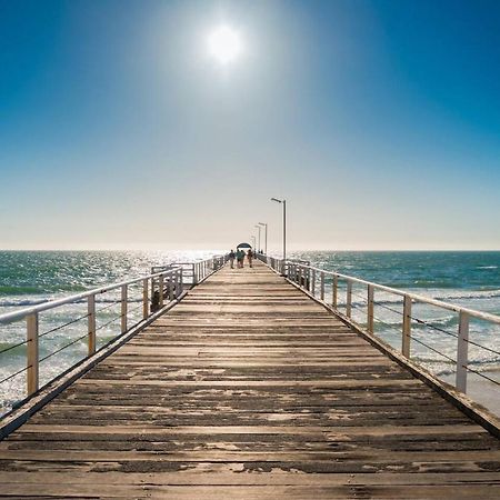 Seaside Smart Home - Coastal Chic At Henley Beach Adelaide Exterior photo